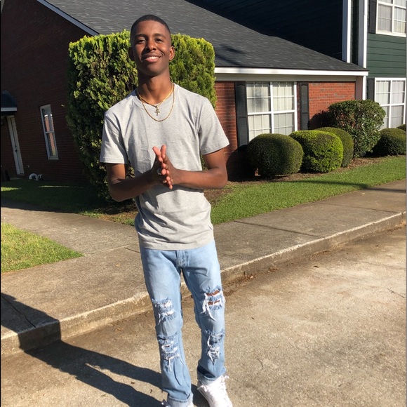 Meet your Posher, Devin - Picture 1 of 1